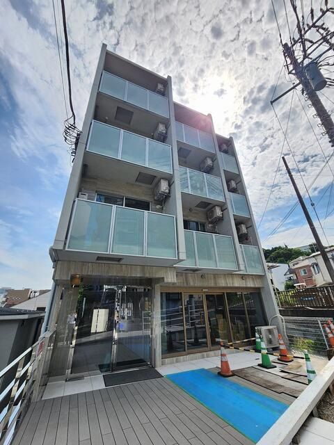 【横浜市中区・石川町駅徒歩2分】1フロア1テナント　居抜き・ビルトインエアコン付の飲食可能物件14坪